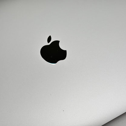 MacBook Pro 13インチ 2020 2GHz クアッドコア i5 32GB 512GB シルバー【C8476-80】