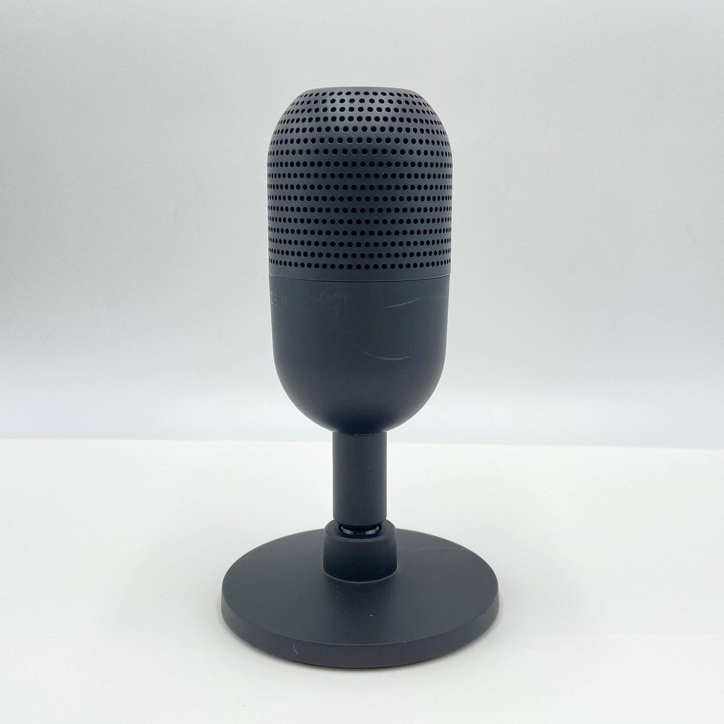 Razer レイザー Seiren V3 Mini コンデンサーマイク 超コンパクト設計 タップ式ミュートセンサー ゲーミングマイク USB マイク 配信 セイレーン ブイスリー ミニ RZ19-0505【C5326-60】