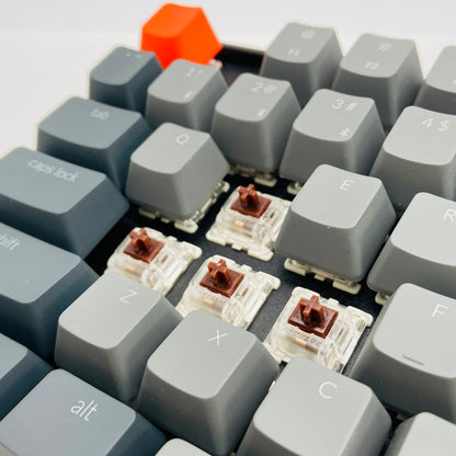 美品 Keychron K8 Wireless Mechanical Keyboard メカニカルキーボード 茶軸 US配列 【C7382-80】