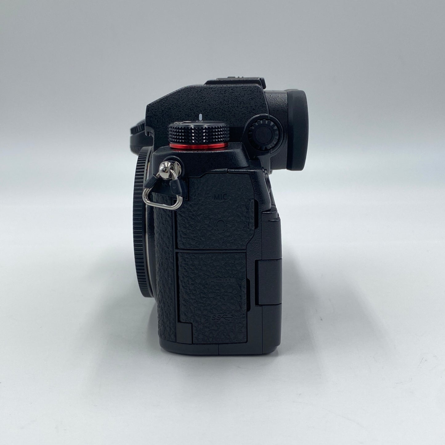 美品 パナソニック Panasonic LUMIX S5 DC-S5 ボディミラーレス一眼 【C4703-60】