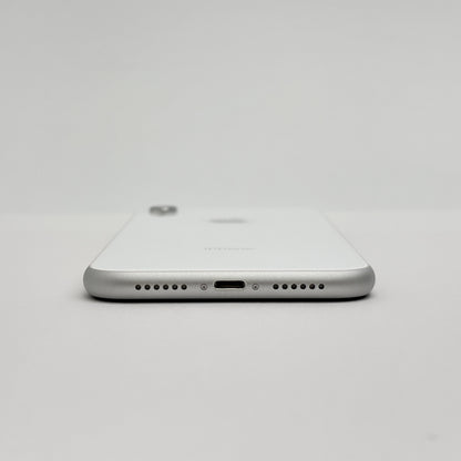 美品 Apple iPhone XR 64GB ホワイト SIMフリー MT032J/A 【C8548-C】