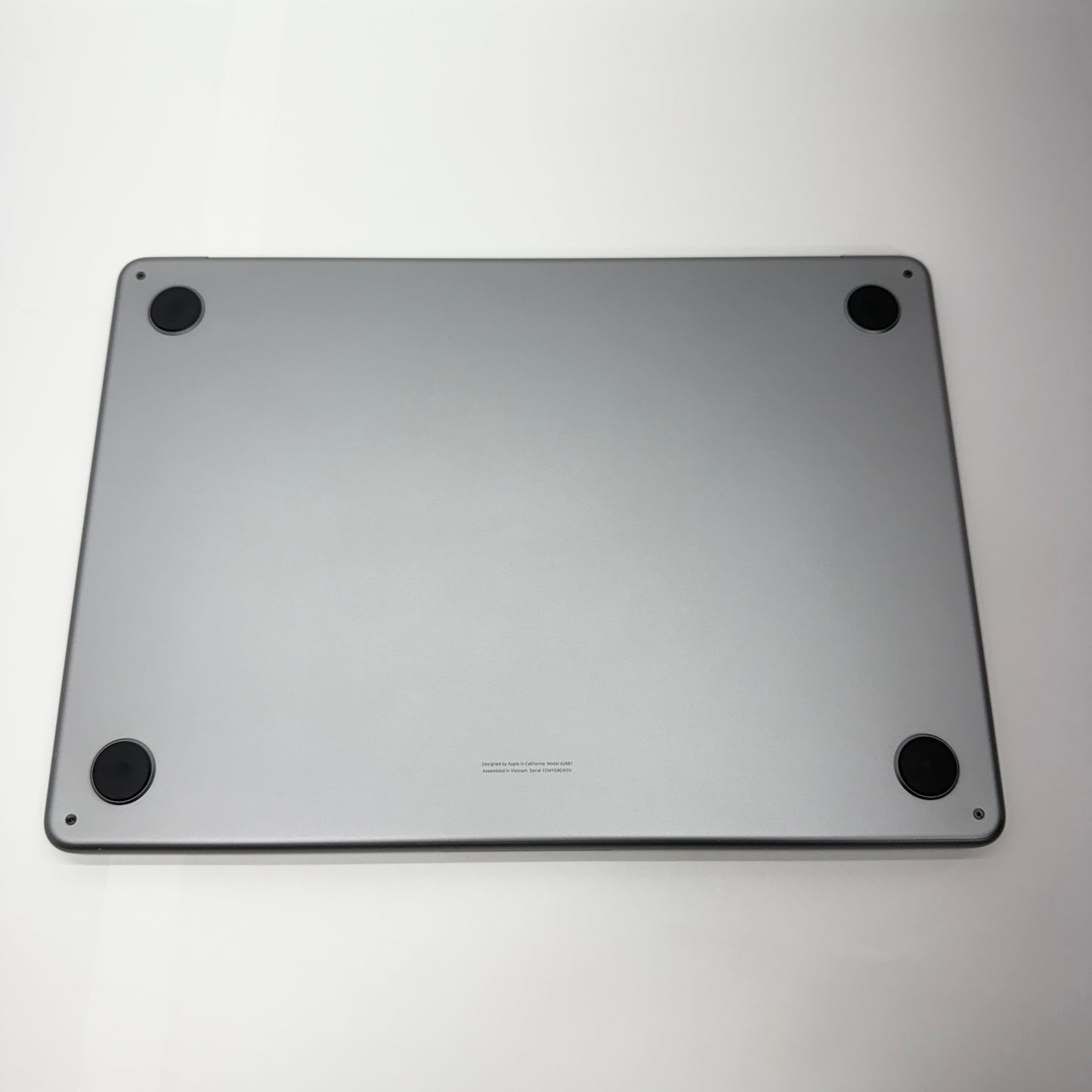 MacBook Air Liquid Retina 13.6インチ (Mid 2022) Apple M2 8コア 8GB SSD 256GB スペースグレイ MLXW3J/A バッテリー最大容量100%【C5244-80】