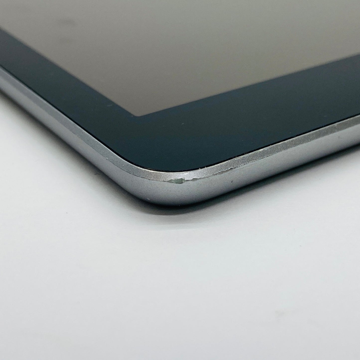 Apple iPad MR6N2J/A A1954 32GB 黒 ブラック 9.7インチ第6世代 WIFI+Cellularモデル 【C4064-60】