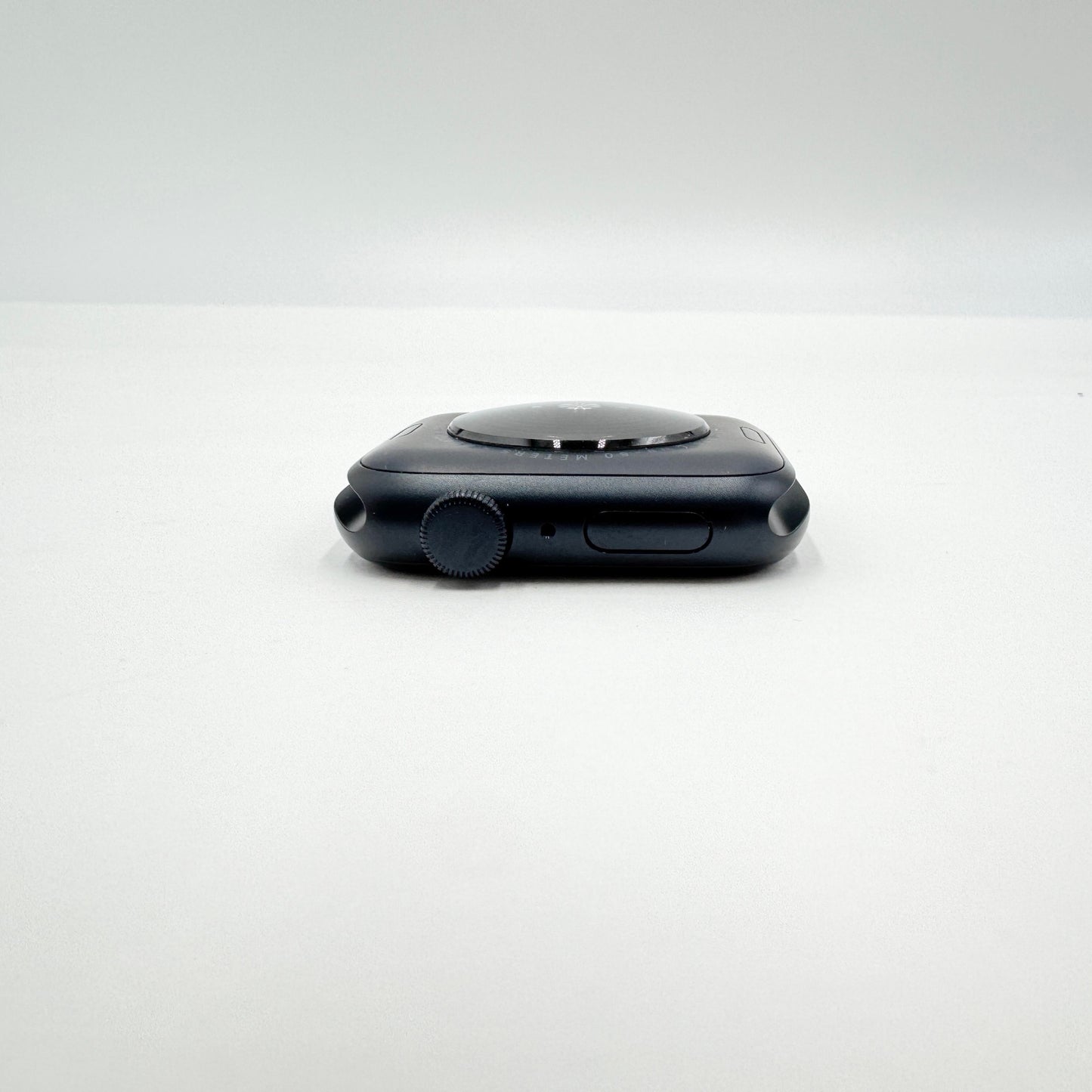 美品 Apple Watch SE 3 GPSモデル 44mm MEHQ4J/A ミッドナイトアルミ+ミッドナイトスポーツバンド M/L バッテリー最大容量100%【C8881-C】