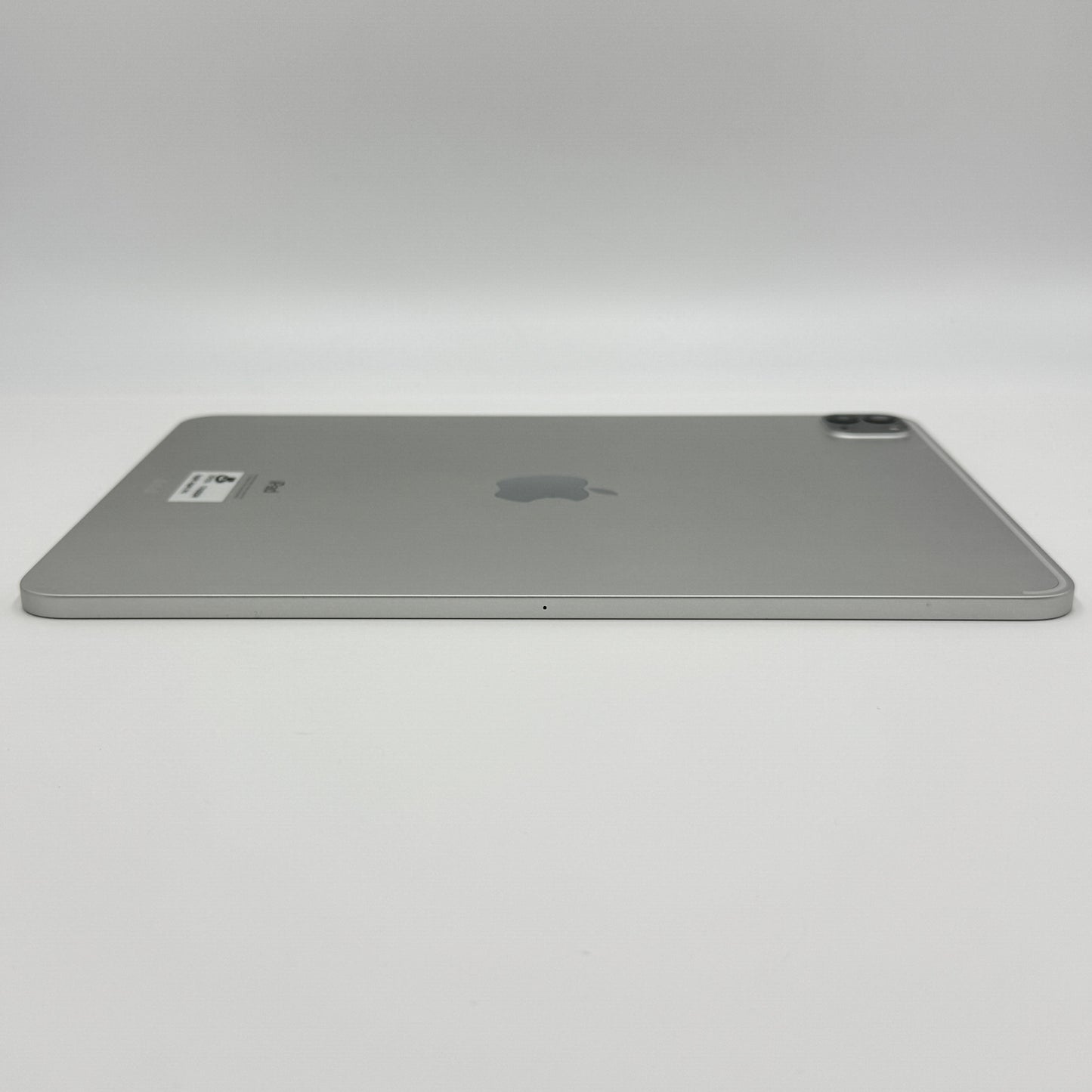 美品 Apple iPad Pro 11インチ (第3世代) Wi-Fi 256GB シルバー MHQV3J/A バッテリー最大容量96% 本体のみ【C7699-60】