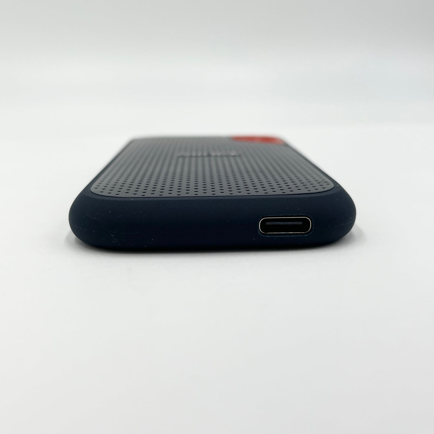 SanDisk Extreme ポータブル SSD 1TB SDSSDE61-1T00 外付けSSD【C8007-N】