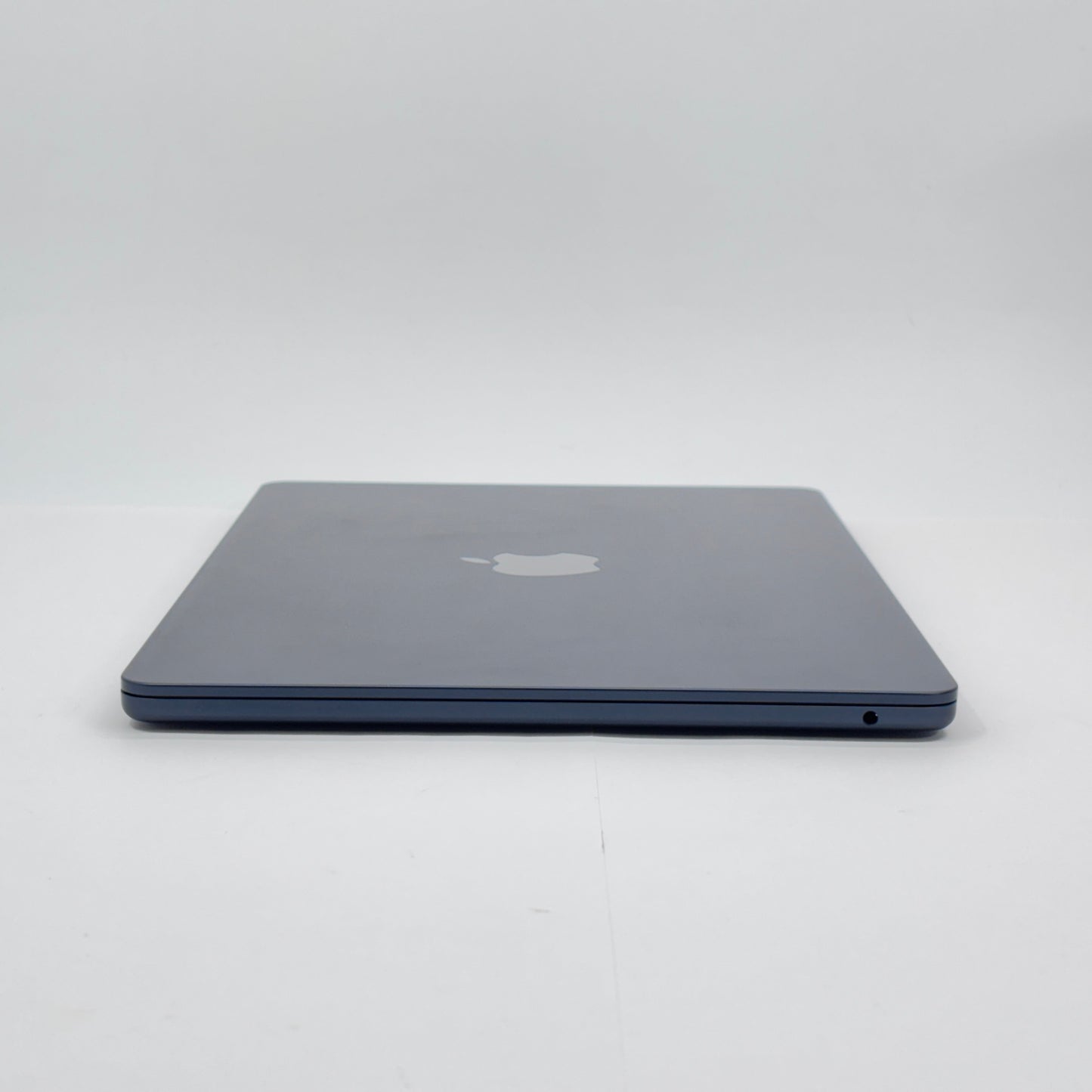 美品 MacBook Air 13インチ 2025 M4 16GB 256GB MW123J/A ミッドナイト バッテリー最大容量100% 【C8440-80】