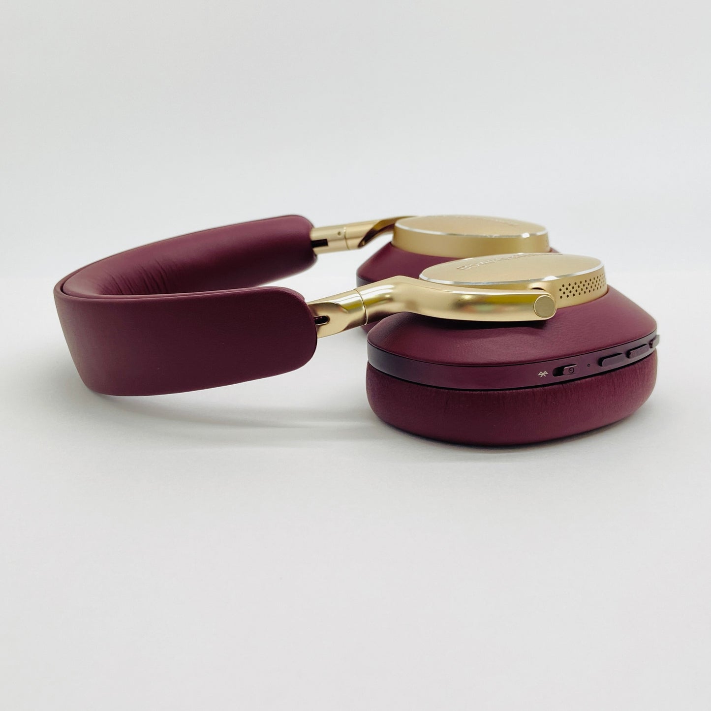 美品 Bowers & Wilkins Px8 ノイズキャンセリング ワイヤレスヘッドホン ロイヤル・バーガンディ【C7516-80】