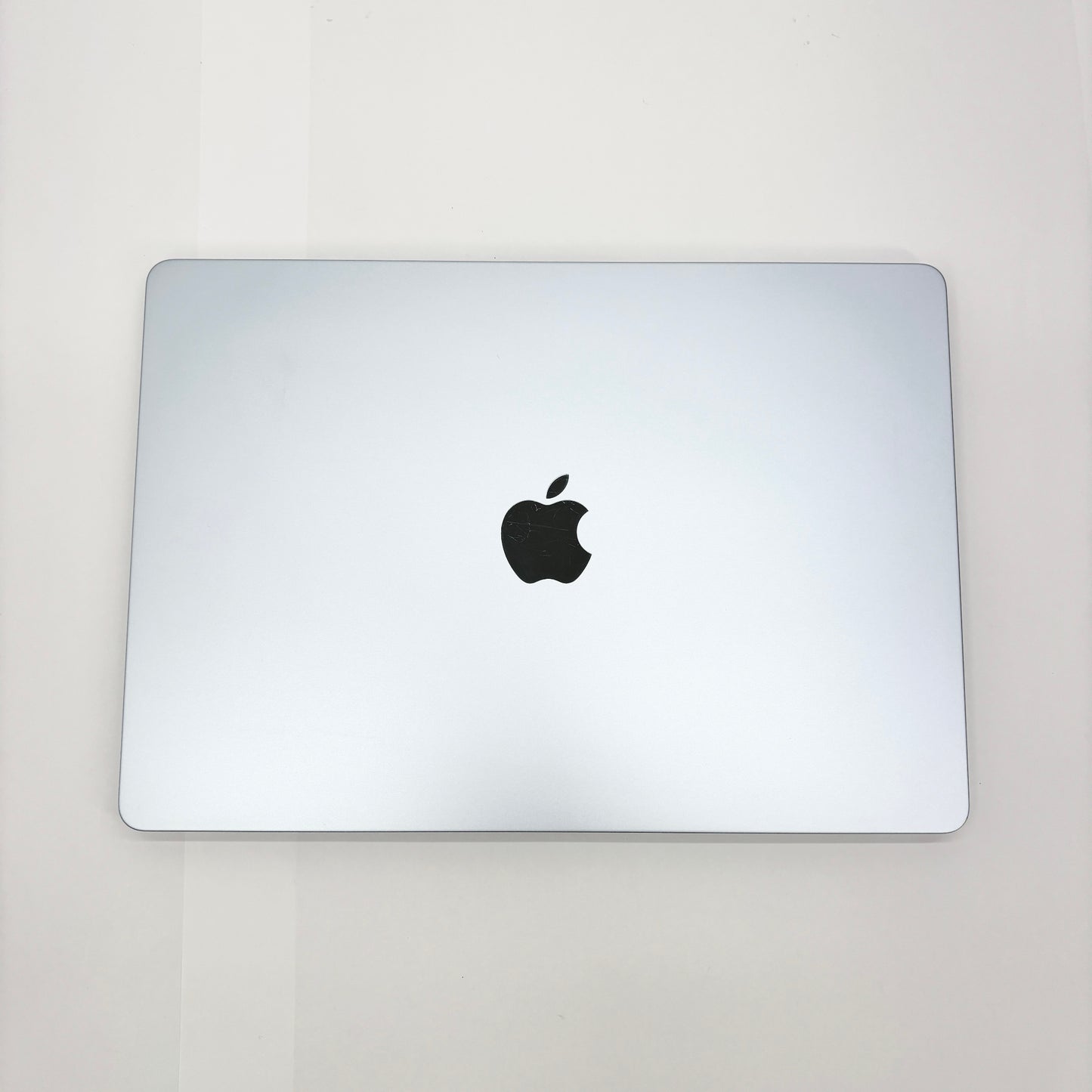 美品 バッテリー最大容量100% MacBook Air 2025 15インチ M4 16GB 512GB MC7C4ZP/A スカイブルー US配列【C8552-80】