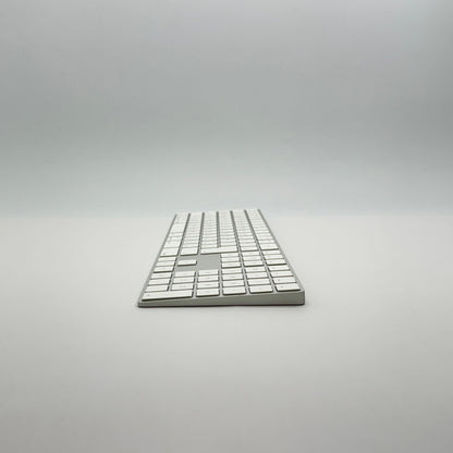 Apple Magic Keyboard テンキー付き 日本語配列 A1843 シルバー【C7441-80】