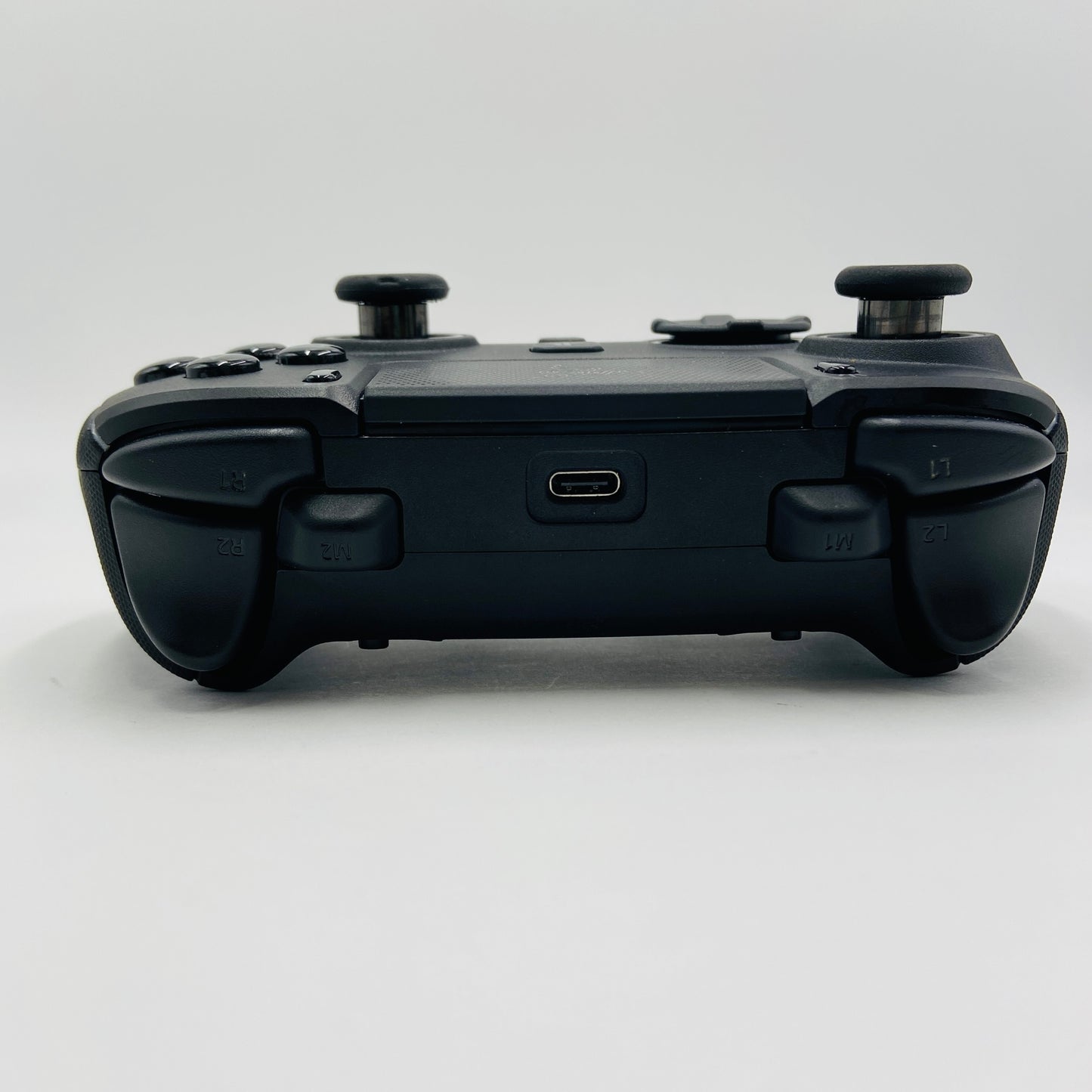 美品 Razer Wolverine V2 Pro ワイヤレスコントローラー PS5 C3845 80サイズ発送