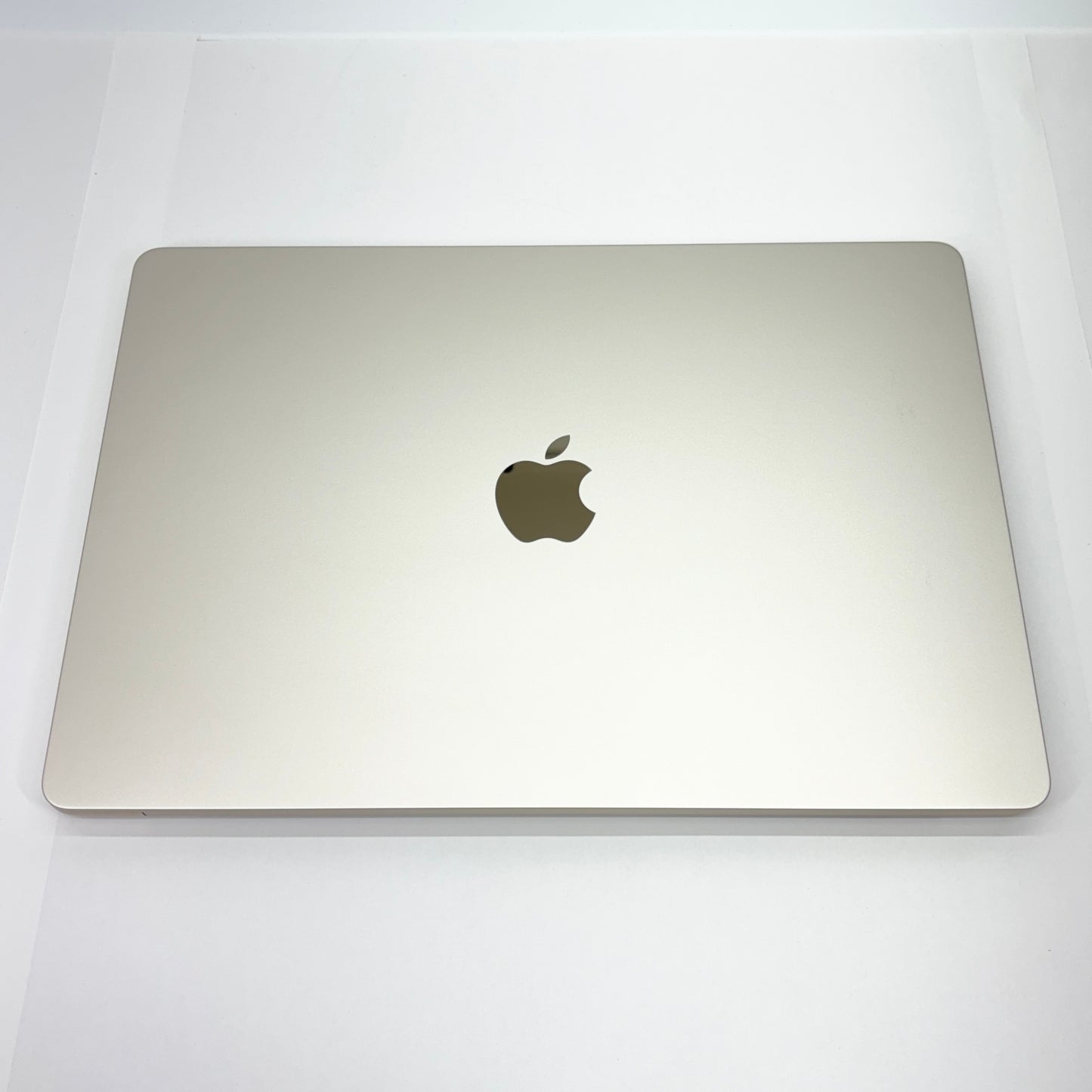 新品同様 美品　US配列 Apple MacBook Air M3  2024 15インチ 8GB 256GB スターライト MRYR3JA/A バッテリー最大容量100%【C5666-80】