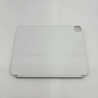 美品 Apple iPad Magic Keyboard 英語(US) ホワイト  iPad Pro 13インチ（M4/M5）対応 MWR43LL/A A2974 【C9271-80】