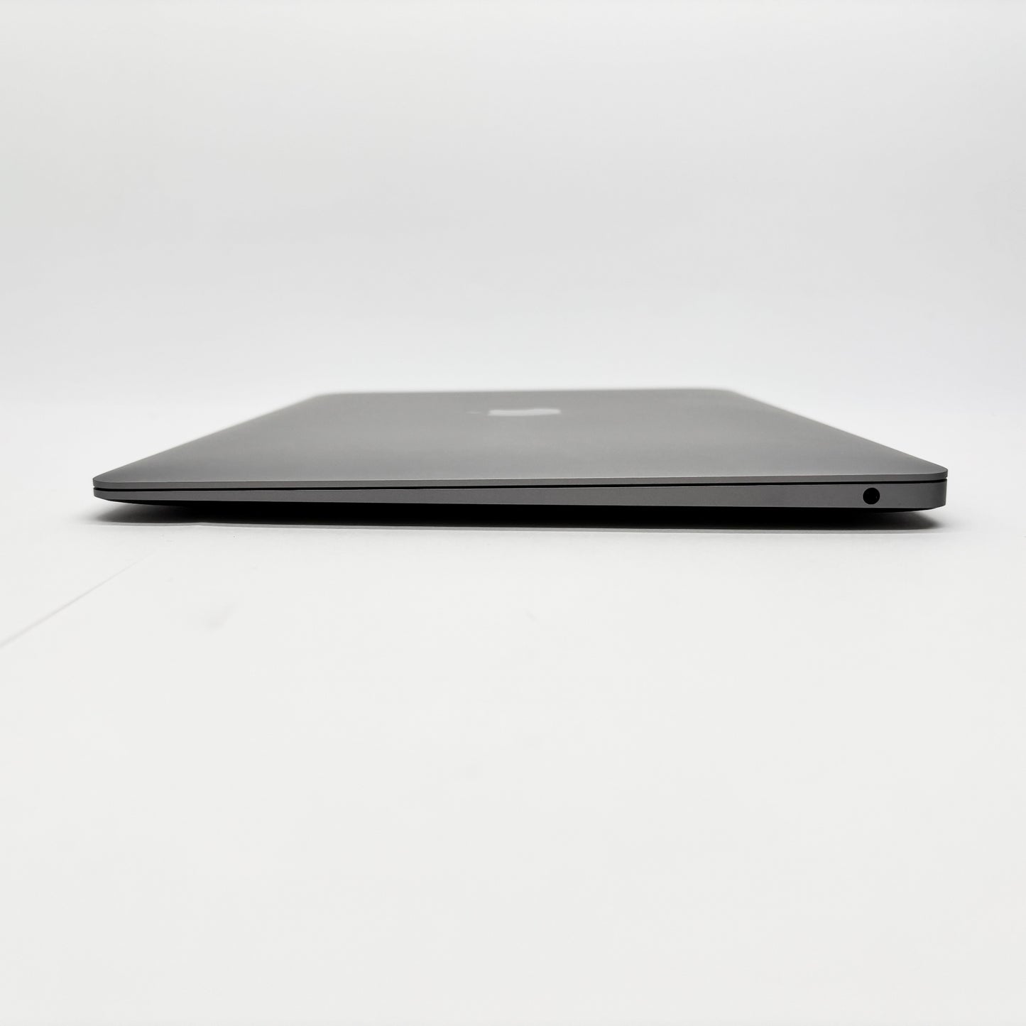 美品 MacBook Air Retina 13インチ 2018 1.6GHz デュアルコア i5 8GB 256GB  スペースグレイ【C8683-80】