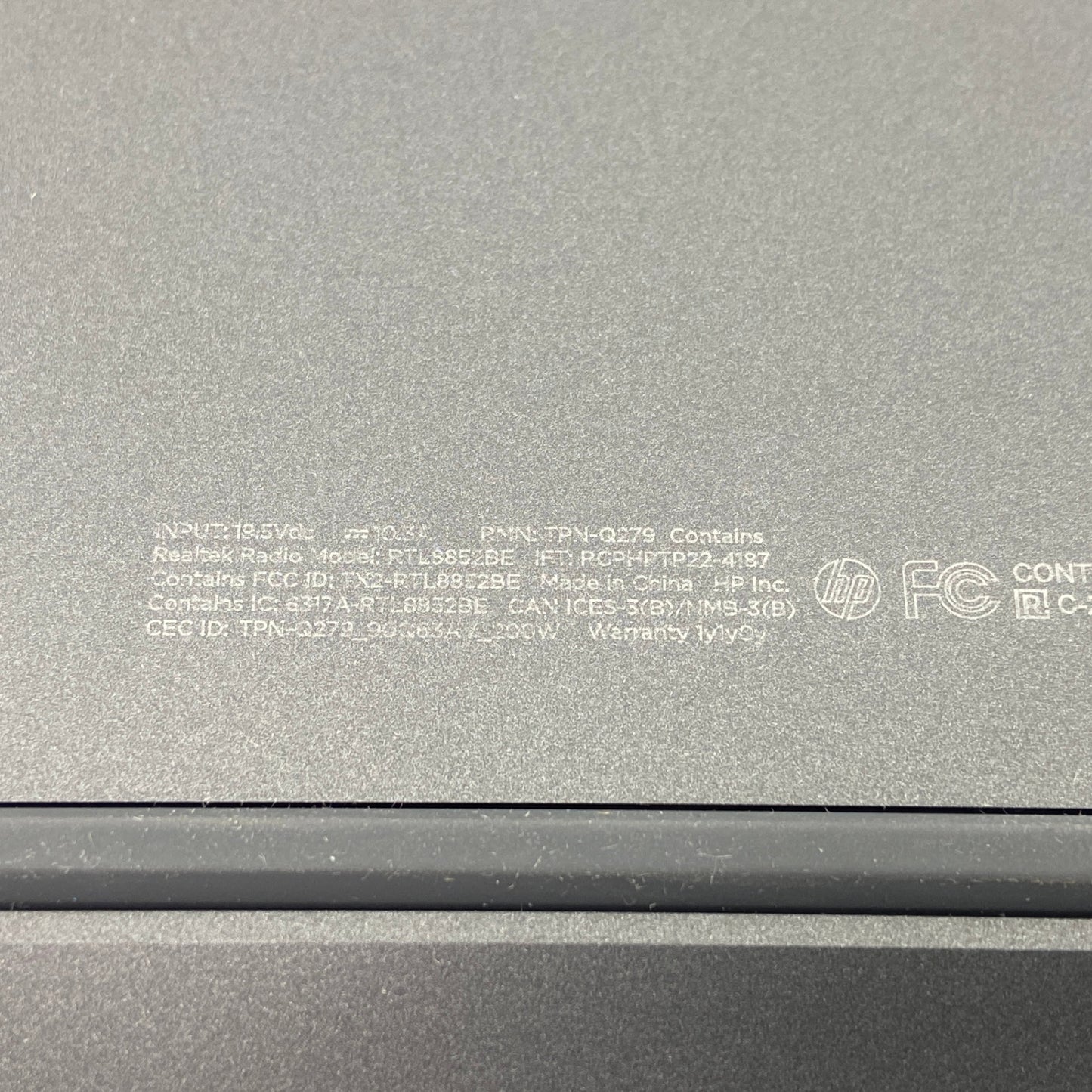 美品 Victus by HP Gaming Laptop 15-fb2082wm Ryzen 5 8645HS 32GB SSD1TB RTX4050 Windows11Home USキー バッテリー最大容量100%【C5128-100】