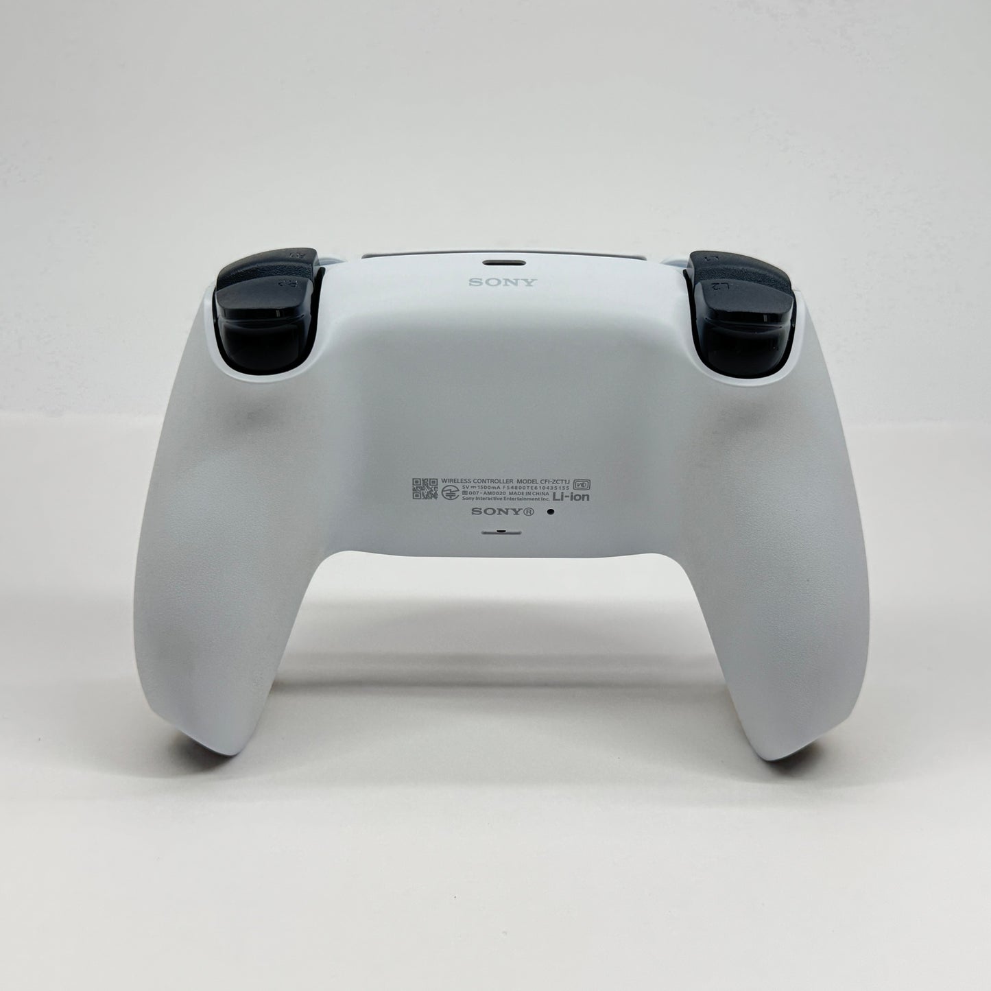 美品 SONY PlayStation 5 pro (PS5 pro) 本体 CFI-7000B01【C7445-140】
