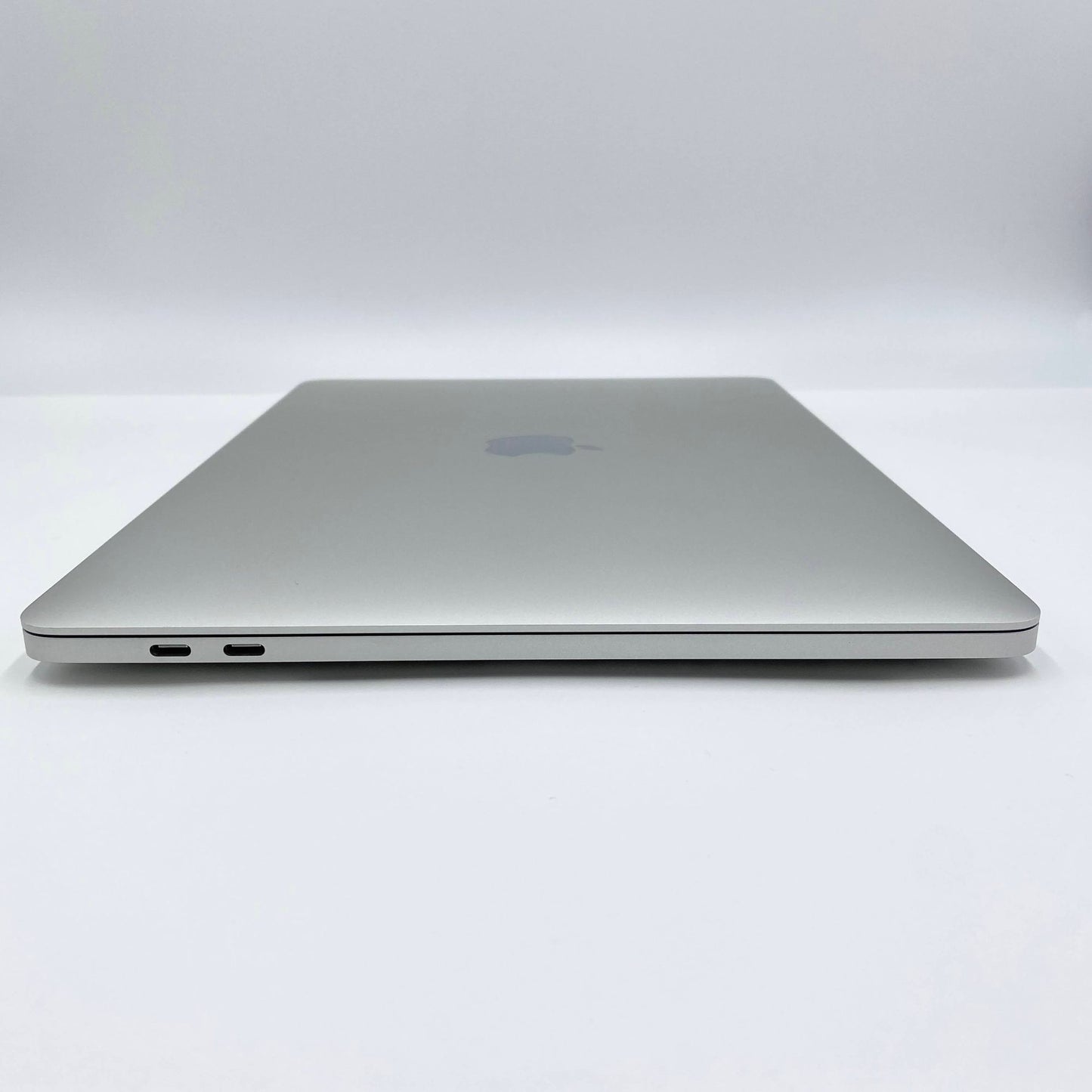 美品 Apple MacBook Pro 13インチ 2020 Thunderbolt 3ポートx4 クアッドコア i5 16GB SSD512GB MWP72J/A C3900 80サイズ発送
