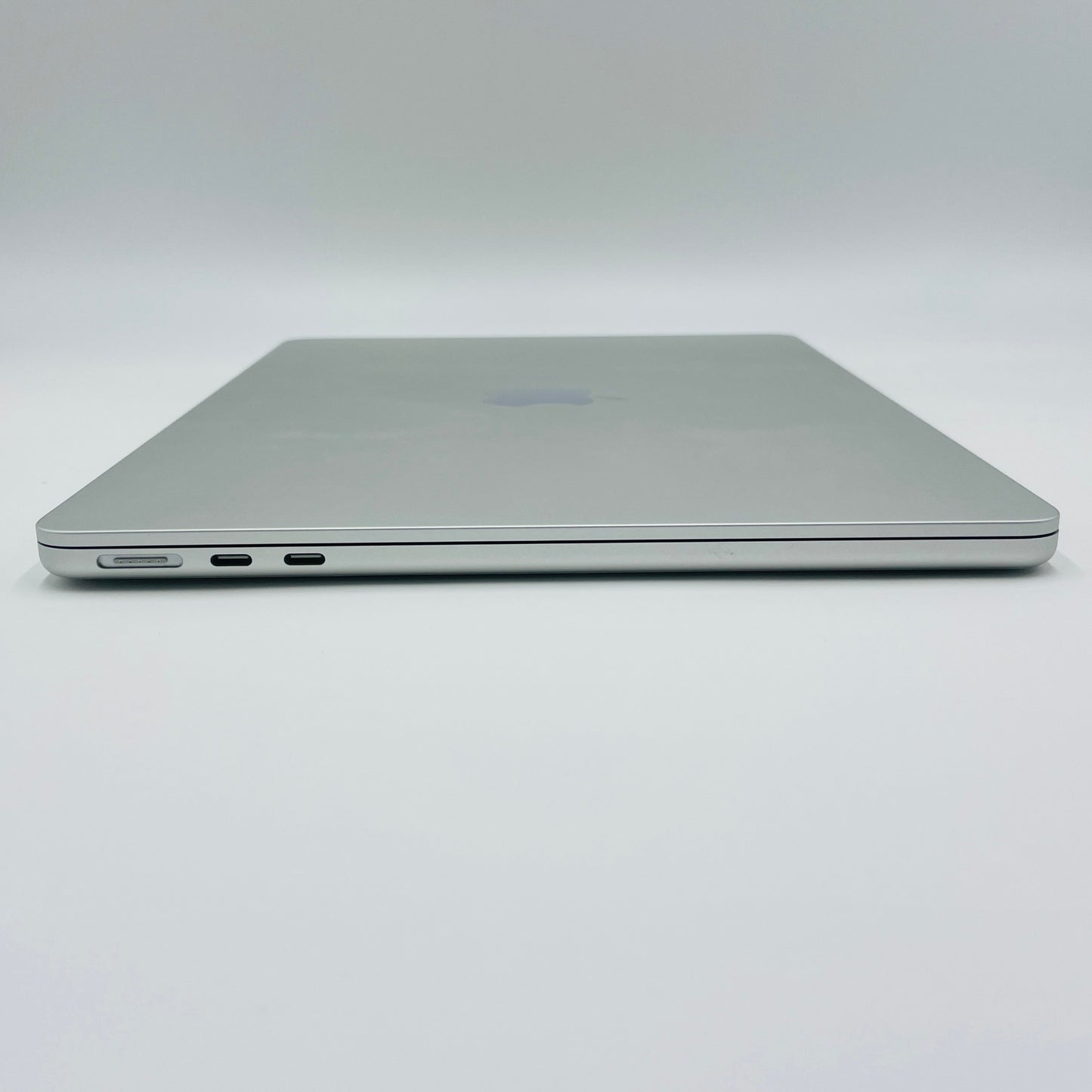 新品同様 美品 Apple MacBook Air 2025 13インチ M4 24GB SSD512GB MC654J/A シルバー 【C4658-80】
