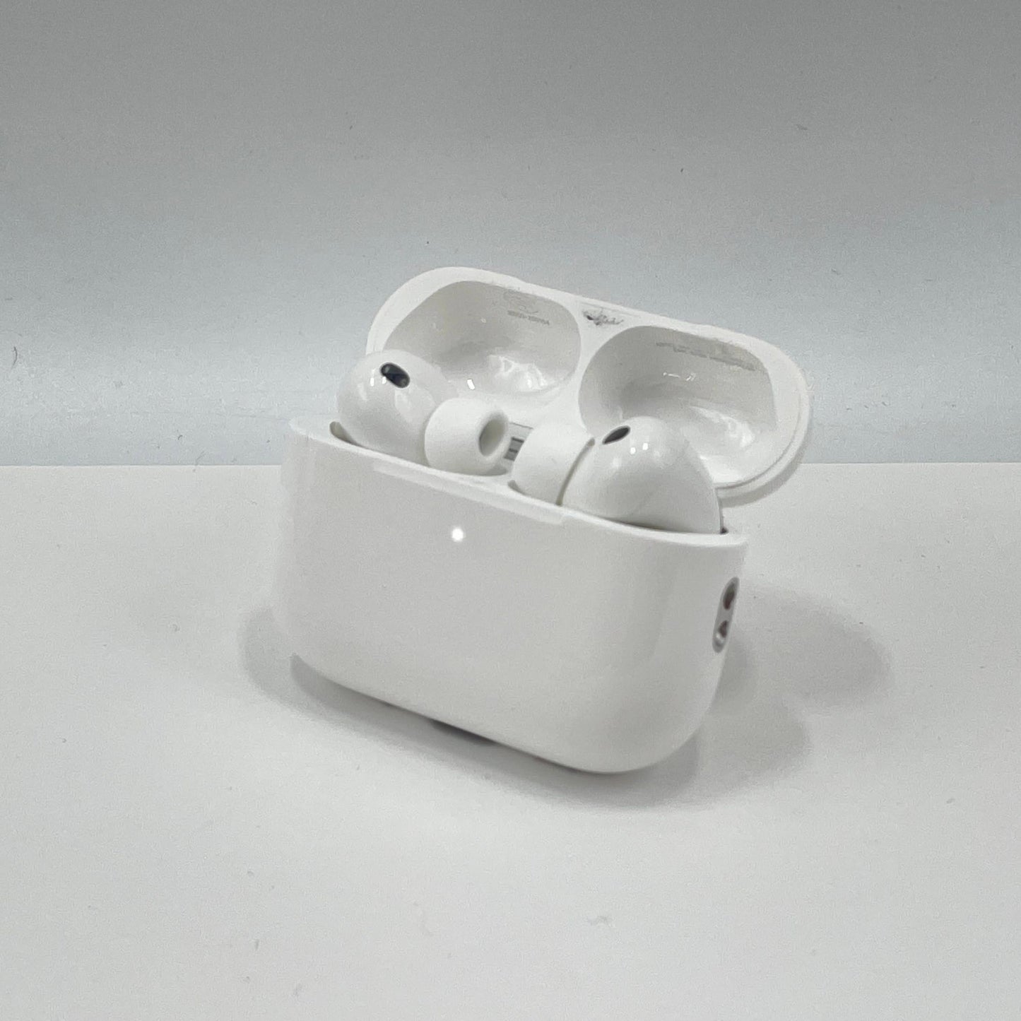 美品 Apple AirPods Pro 3 第3世代 MFHP4J/A A3063 A3064 A3122 【C5699-C】