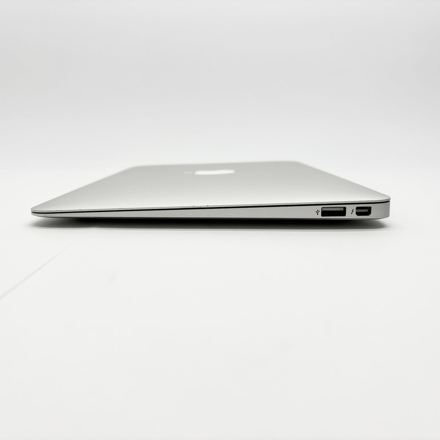 MacBook Air 2015 11インチ Core i5 4GB SSD 128GB US配列  付属品完備【C8648-80】