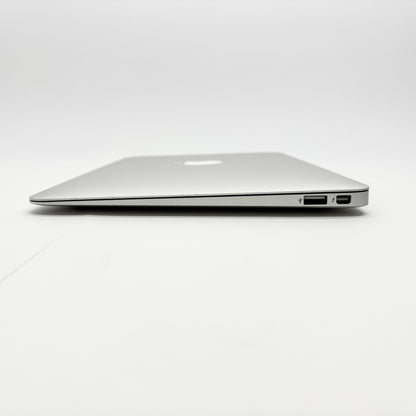 MacBook Air 2015 11インチ Core i5 4GB SSD 128GB US配列  付属品完備【C8648-80】