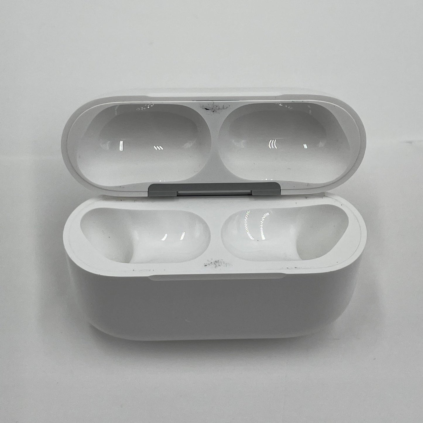 美品 Apple AirPods Pro 3 第3世代 MFHP4J/A A3063 A3064 A3122 【C5699-C】