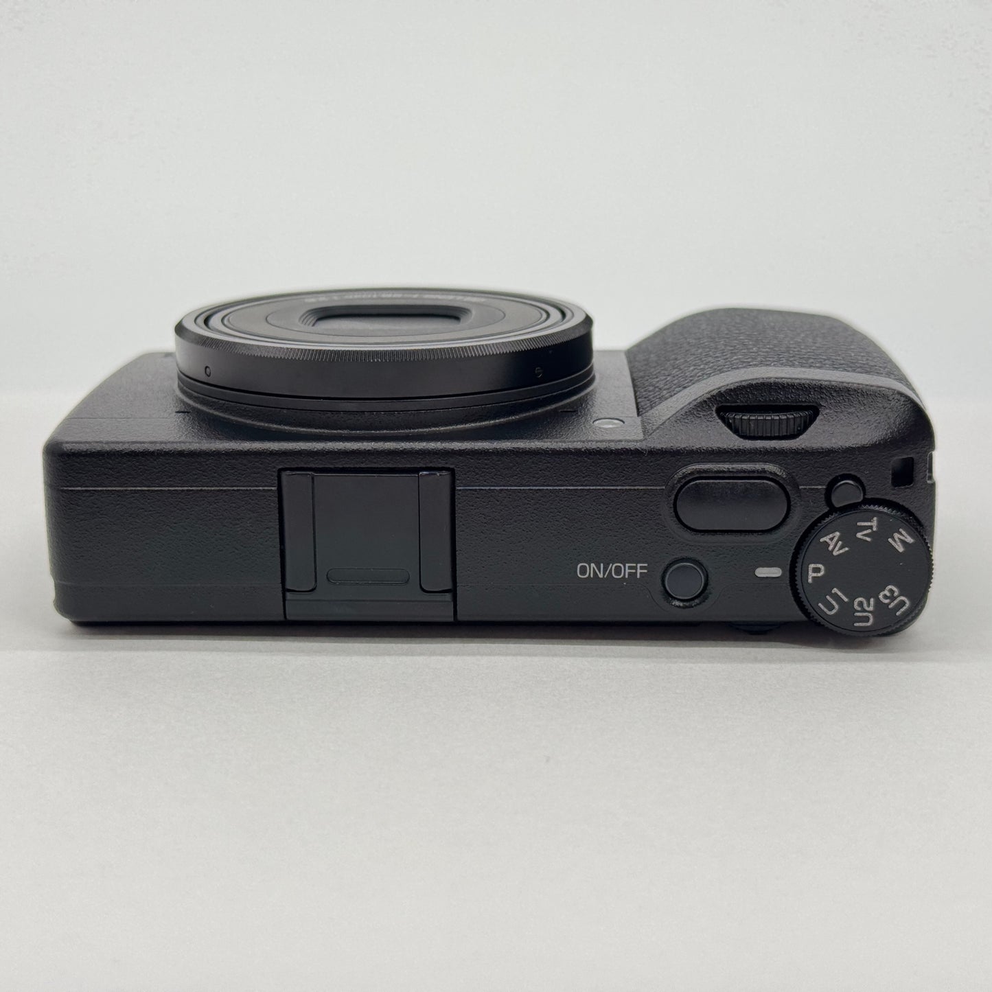 美品 保証あり RICOH リコー GR III x コンパクトデジタルカメラ  付属品完備 ショット数7,431回 【C7536-60】