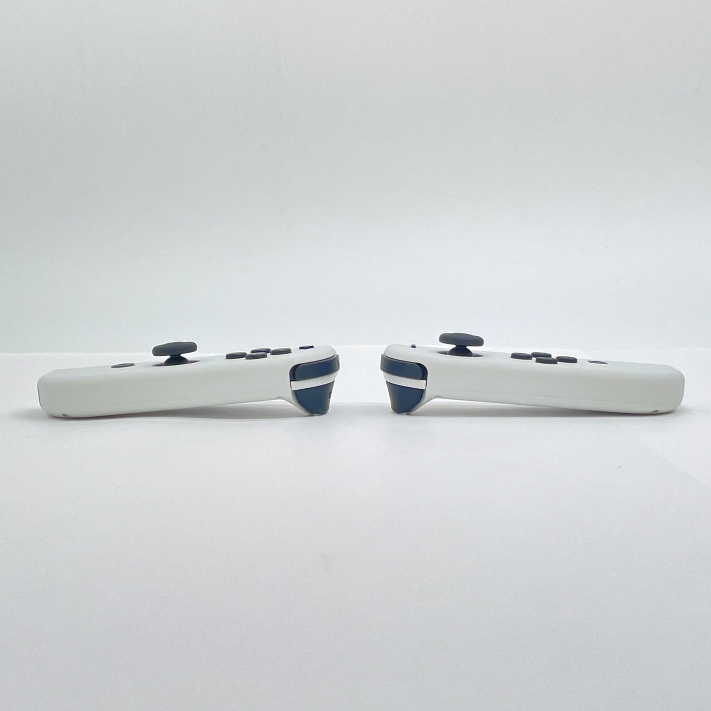 新品同様 美品 任天堂 ニンテンドースイッチ Nintendo Switch 有機ELモデル ホワイト 本体 EG-S-KAAAA 【C6573-80】