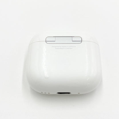 Apple アップル AirPods 4（ANC） アクティブノイズキャンセリング搭載モデル【C6748-C】