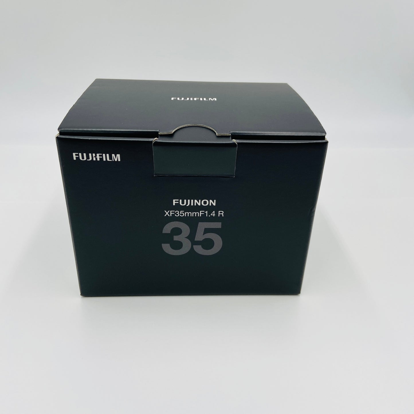 美品 フジフイルム FUJIFILM FUJINON XF 35mm F1.4 R 【C4267-60】