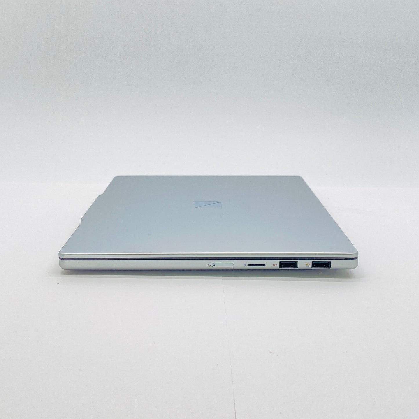 美品 NEC Lavie N13 Slim PC-N1355JAS AMD Ryzen 5 7535HS 16GB SSD 256GB ライトシルバー バッテリー最大容量100% 【C7894-100】