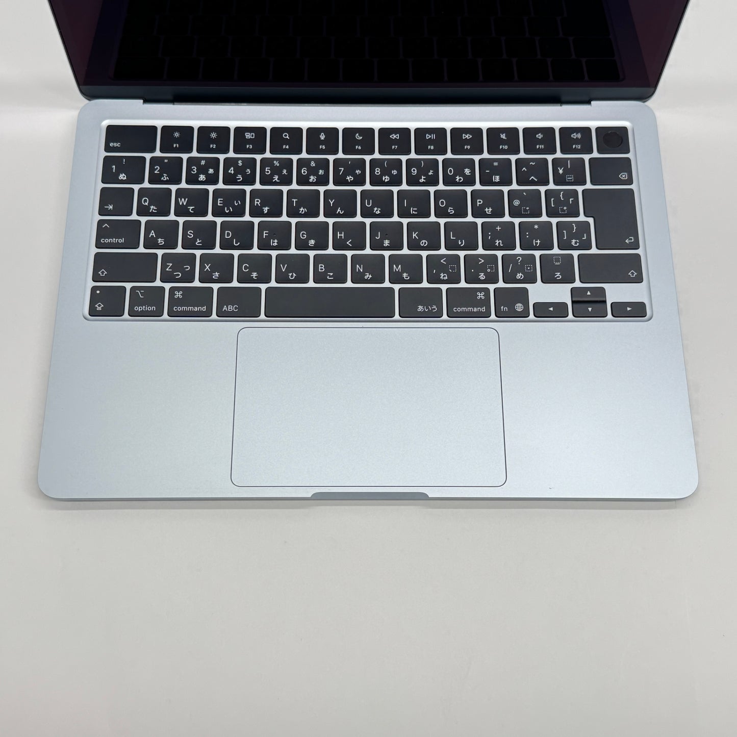 美品 Apple MacBook Air 13.6インチ 2025 MC6U4J/A M4 16GB SSD512GB スカイブルー 充放電回数16回 バッテリー最大容量100%【C7141-80】