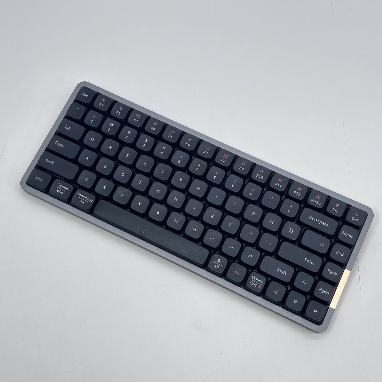 美品 Lofree Flow  84キー ロープロファイル メカニカルキーボード OE915【C8382-80】