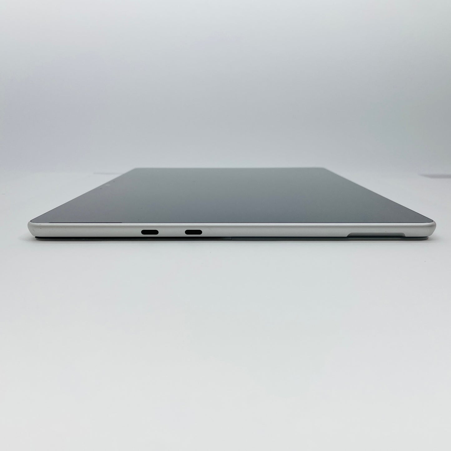 美品 Surface Pro 9 VYW-00007  i5 1235U 8GB 256GB Windows11Home 学生向け特別モデル【C4578-80】