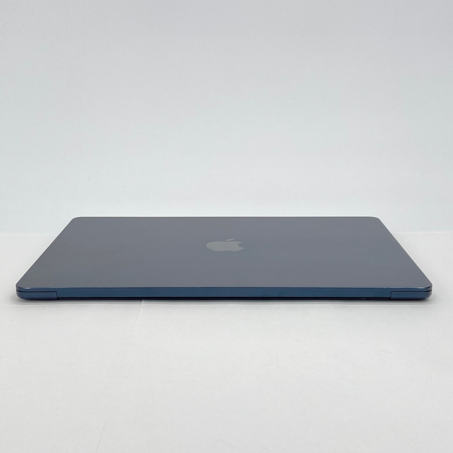 Apple MacBook Air 15インチ M2 2023 8コアCPU 10コアGPU 16GB 512GB バッテリー最大容量100% 付属品完備【C6262-100】