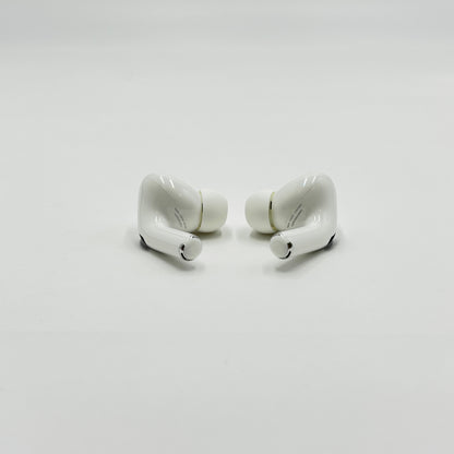 美品 Apple 純正 AirPods Pro 第2世代 MagSafe充電ケース USB-C MTJV3J/A【C9272-60】