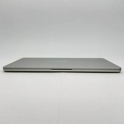 新品同様 美品 Apple MacBook Air 2025 13インチ M4 16GB SSD 256GB MW0W3J/A シルバー バッテリー最大容量100%【C7273-80】
