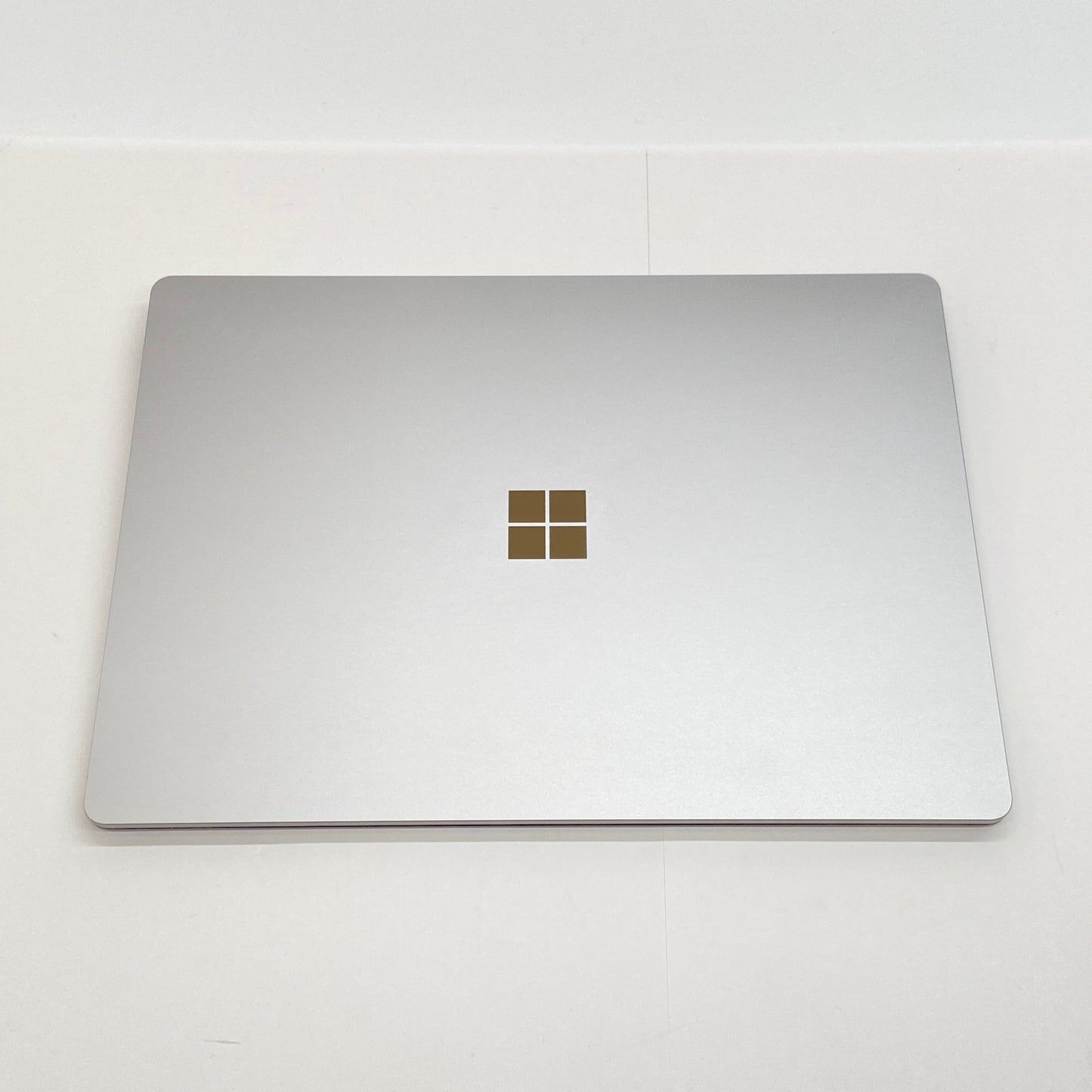 美品 Microsoft Surface Laptop 5 Model 1950 i5 1235U 8GB 256GB Windows11Home QZI-00020 プラチナ バッテリー最大容量約93％【C6399-80】