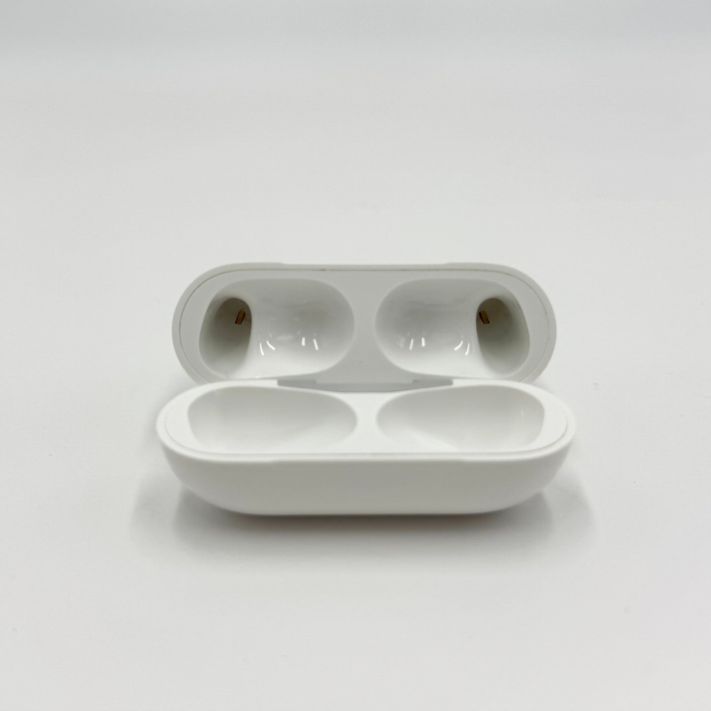 Apple AirPods Pro 第1世代 with MagSafe Charging Case MWP22J/A ケーブル欠品【C7797-60】