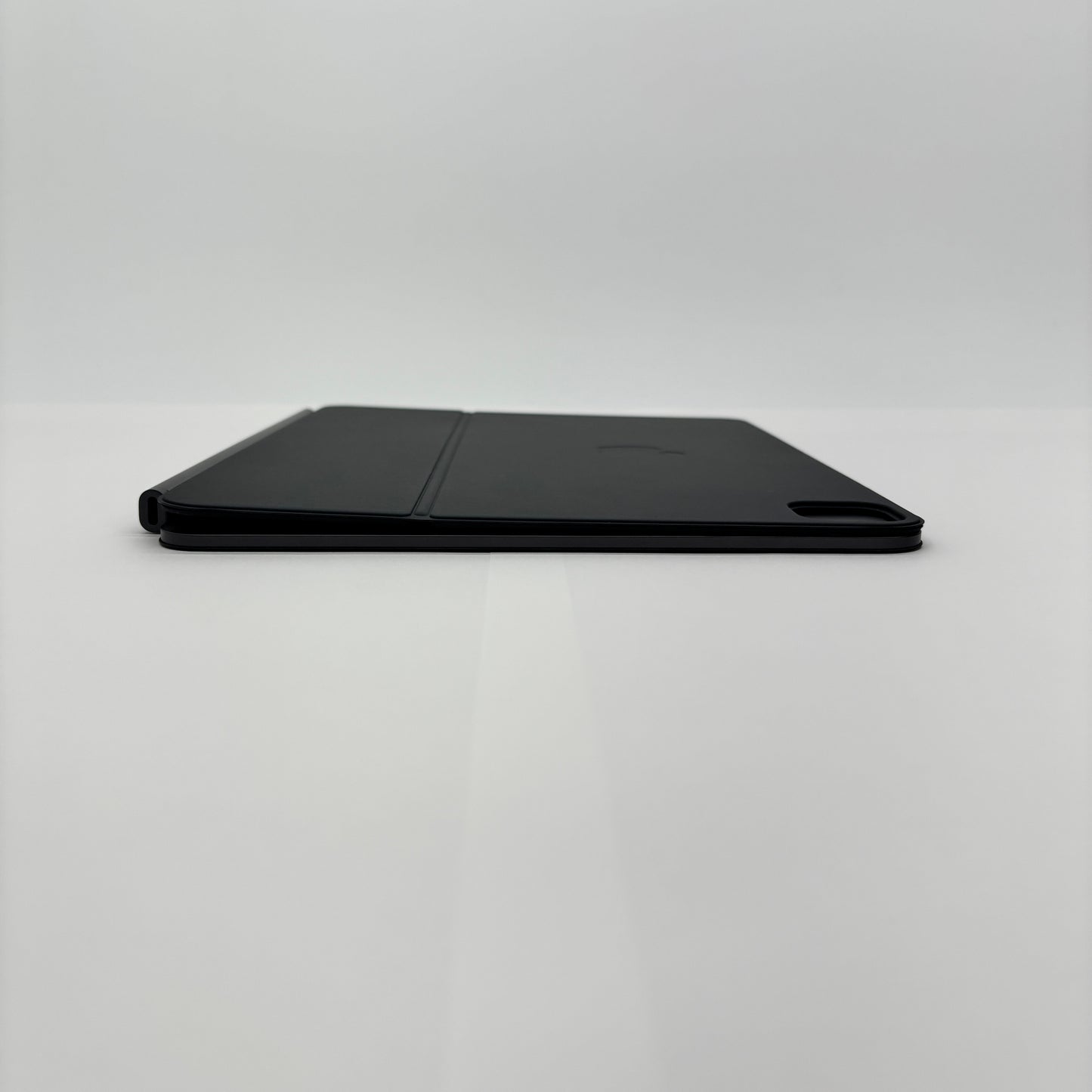 新品同様 美品 Apple iPad Magic Keyboard MWR53J/A 日本語 ブラック【C8533-80】