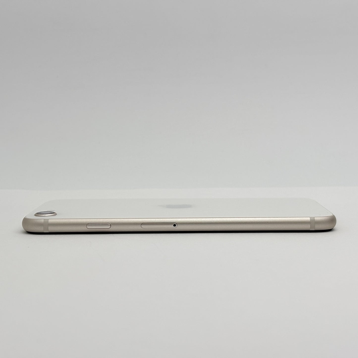 Apple iPhone SE 第3世代 MMYD3J/A A2782 64GB スターライト SIMフリー【C8550-C】