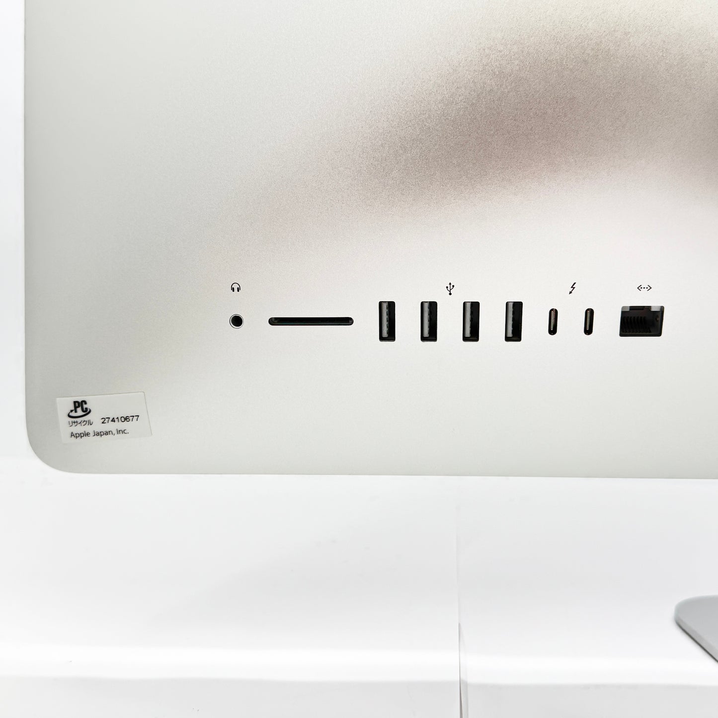 iMac Retina 5K 27インチ 2019 3.7 GHz 6コア  i5 16 GB Radeon Pro 580X 8 GB SSD 512GB 電源コード付属【C8884-180】