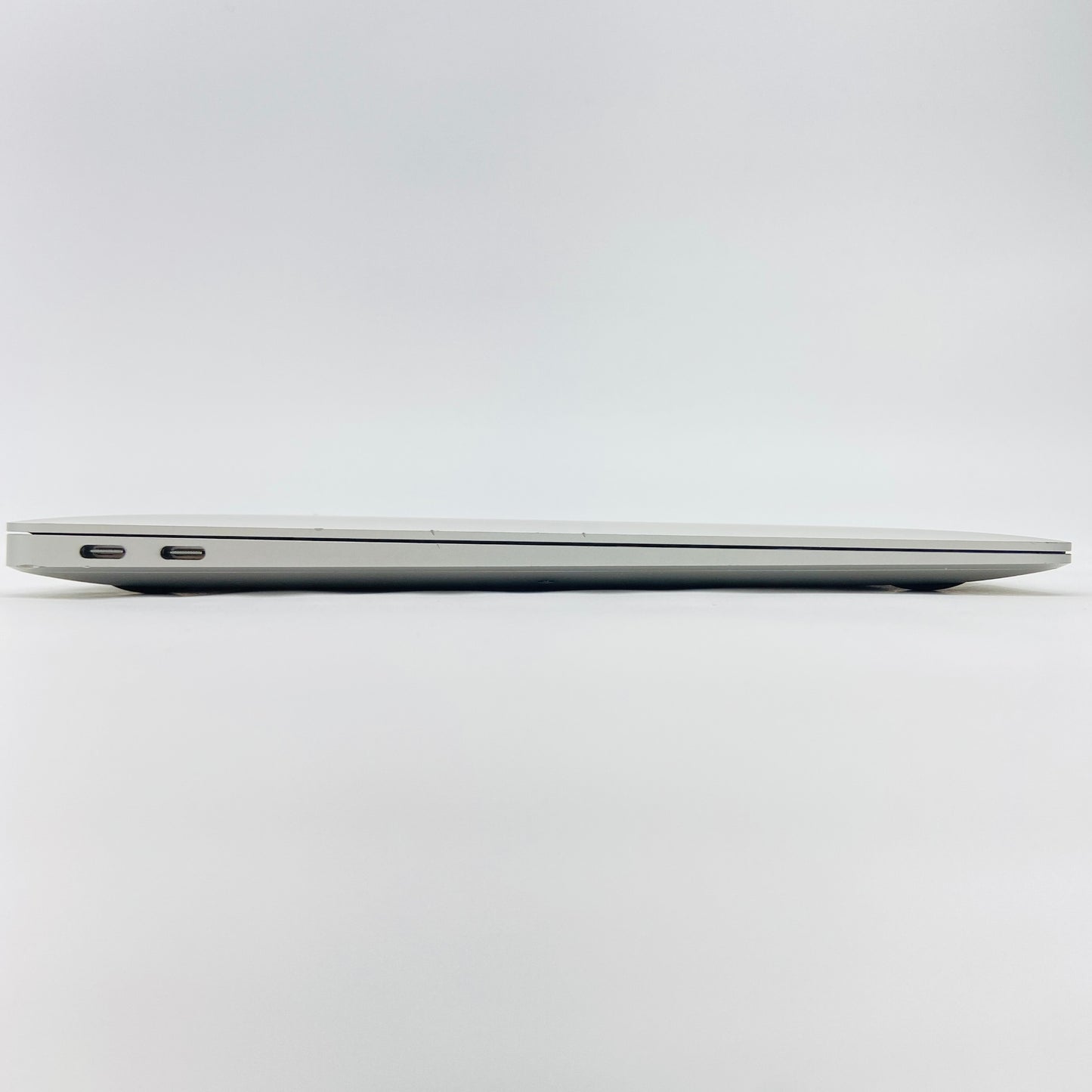 Apple MacBook Air Retina 13インチ (Late 2020) Apple M1 8コア/16GB/SSD 256GB シルバー MGN93J/A 【C4121-80】