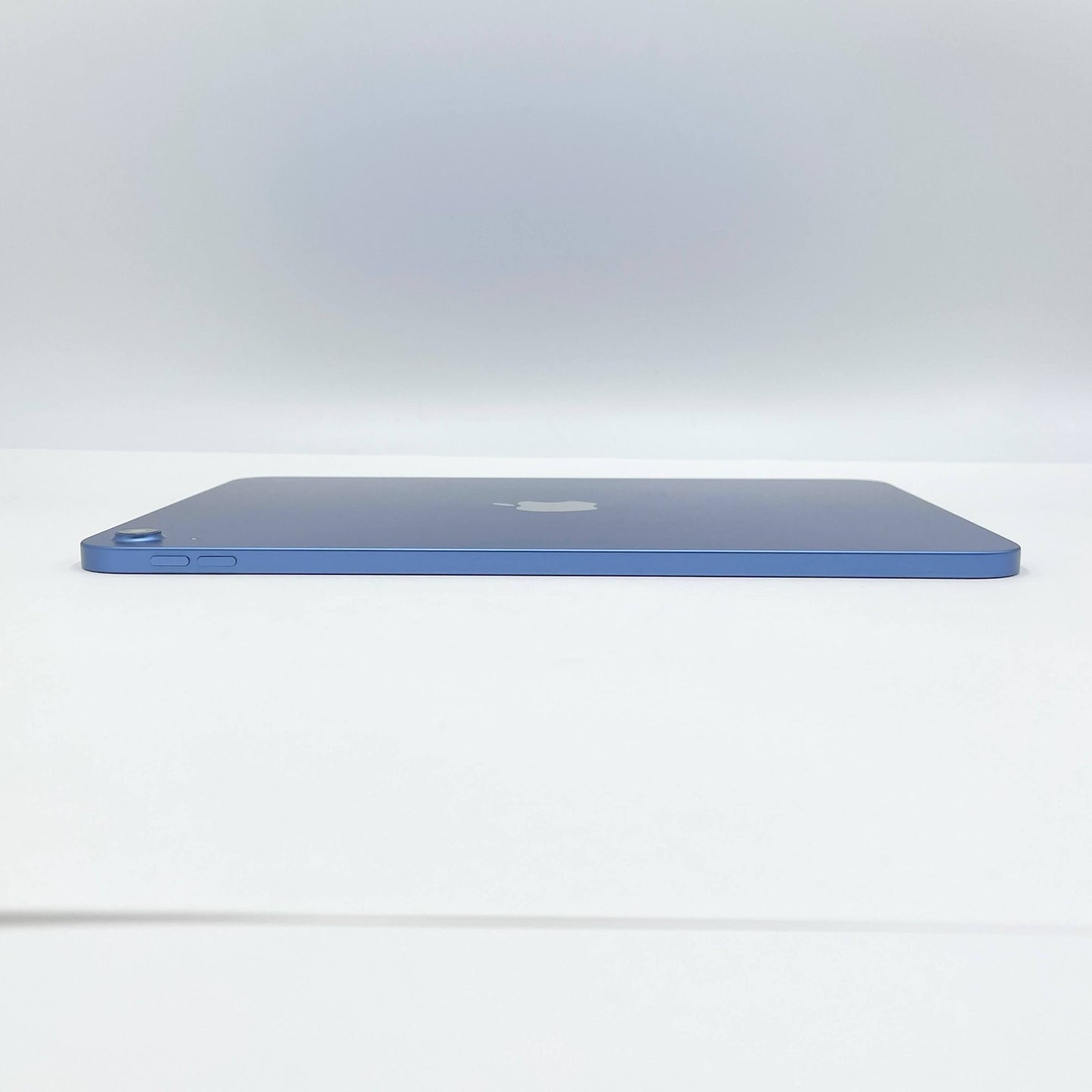 美品 iPad 第10世代 Wi-Fiモデル 64GB ブルー MPQ13J/A バッテリー最大容量98% 【C7813-60】