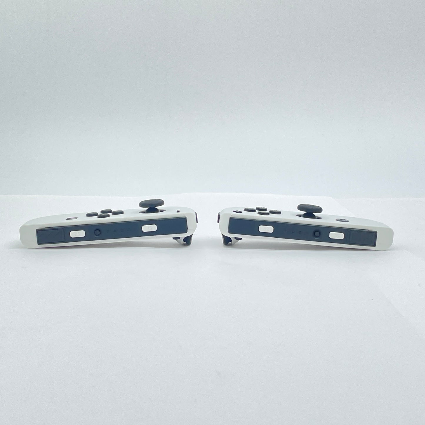 新品同様 美品 任天堂 ニンテンドースイッチ Nintendo Switch 有機ELモデル ホワイト 本体 EG-S-KAAAA 【C6573-80】