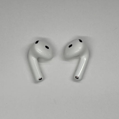 美品 AirPods 4 MXP93J/A （アクティブノイズキャンセリング搭載モデル）【C9028-C】