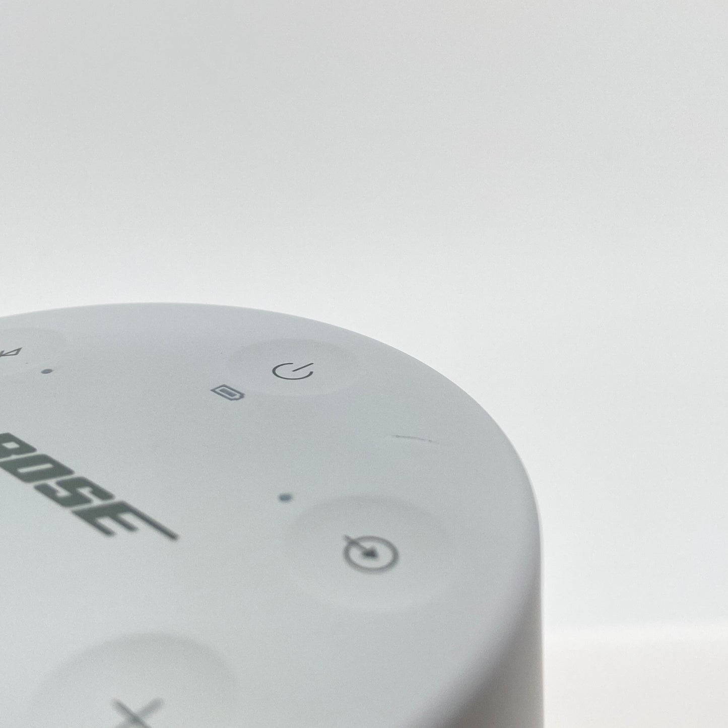 BOSE ボーズ SoundLink Revolve ポータブルワイヤレススピーカー 419357ラックスグレー Bluetoothスピーカー  充電器付き 【C6566-60】