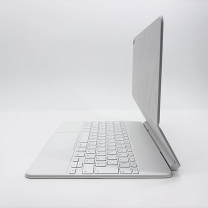 美品 Apple iPad Air Magic Keyboard MDFW4J/A 日本語 ホワイト【C8116-80】