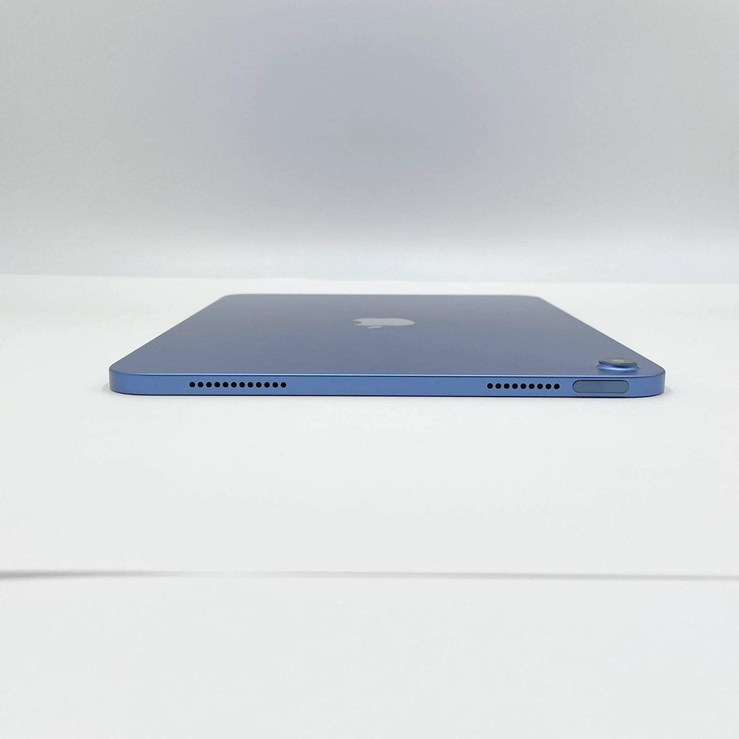 美品 iPad 第10世代 Wi-Fiモデル 64GB ブルー MPQ13J/A バッテリー最大容量98% 【C7813-60】