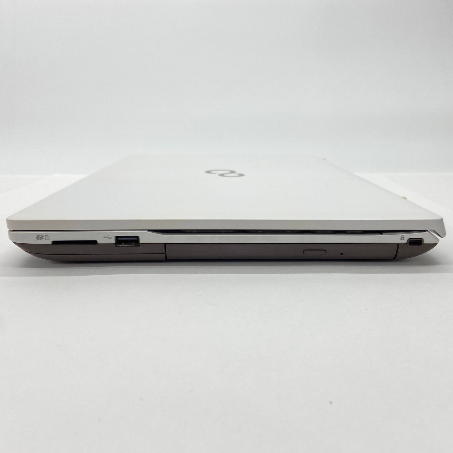 新品SSD FMV LIFEBOOK AH53/D1 FMVA53D1W i7 8565U 8GB SSD256GB Windows 11 Home 【C3753-80】